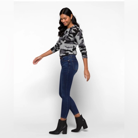 STS BLUE
Ellie High Rise Finished Hem Ankle Skinny Jean - Picture 3 of 10